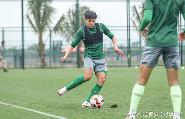 他带领球队参加了欧冠，本赛季他在联赛中遇到了困难，在欧冠死亡之组最后一轮出局，但他正在重建一支球队。